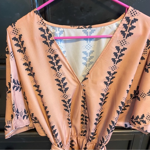 CLOSET CLEAROUT!!! Cupshe Clarinda Belted Geo Print Romper - Picture 5 of 8